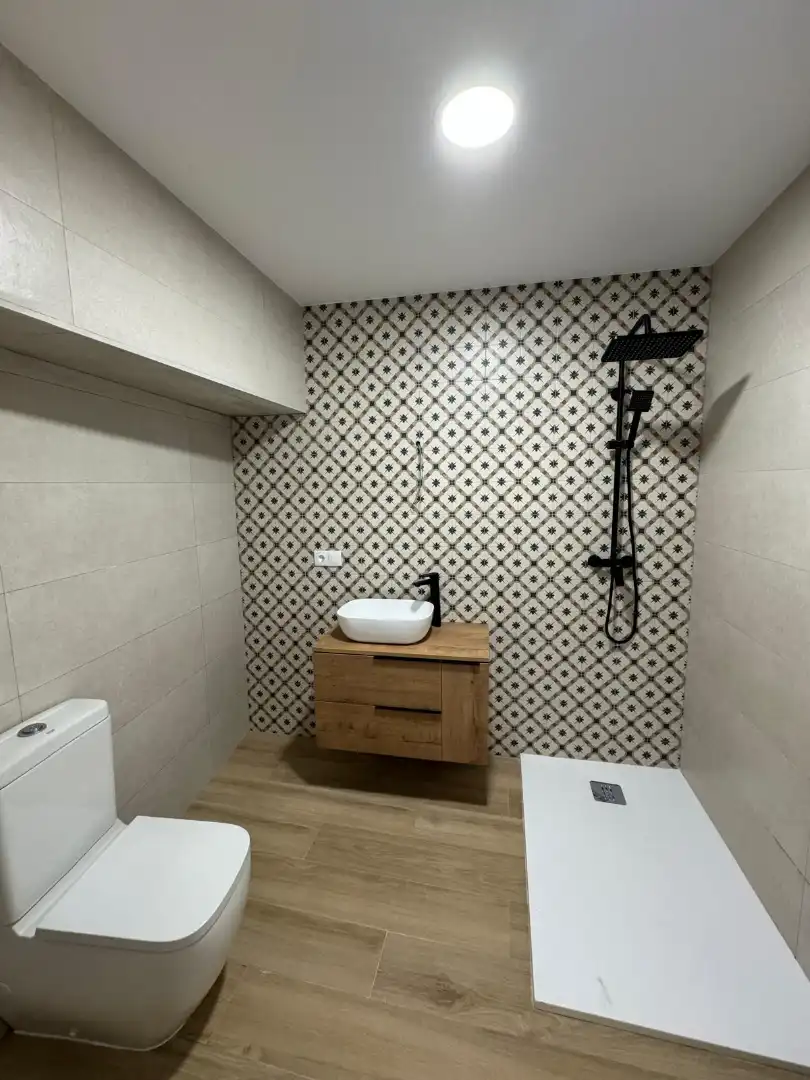 Bathroom of Flat for sale in Badajoz  with Balcony