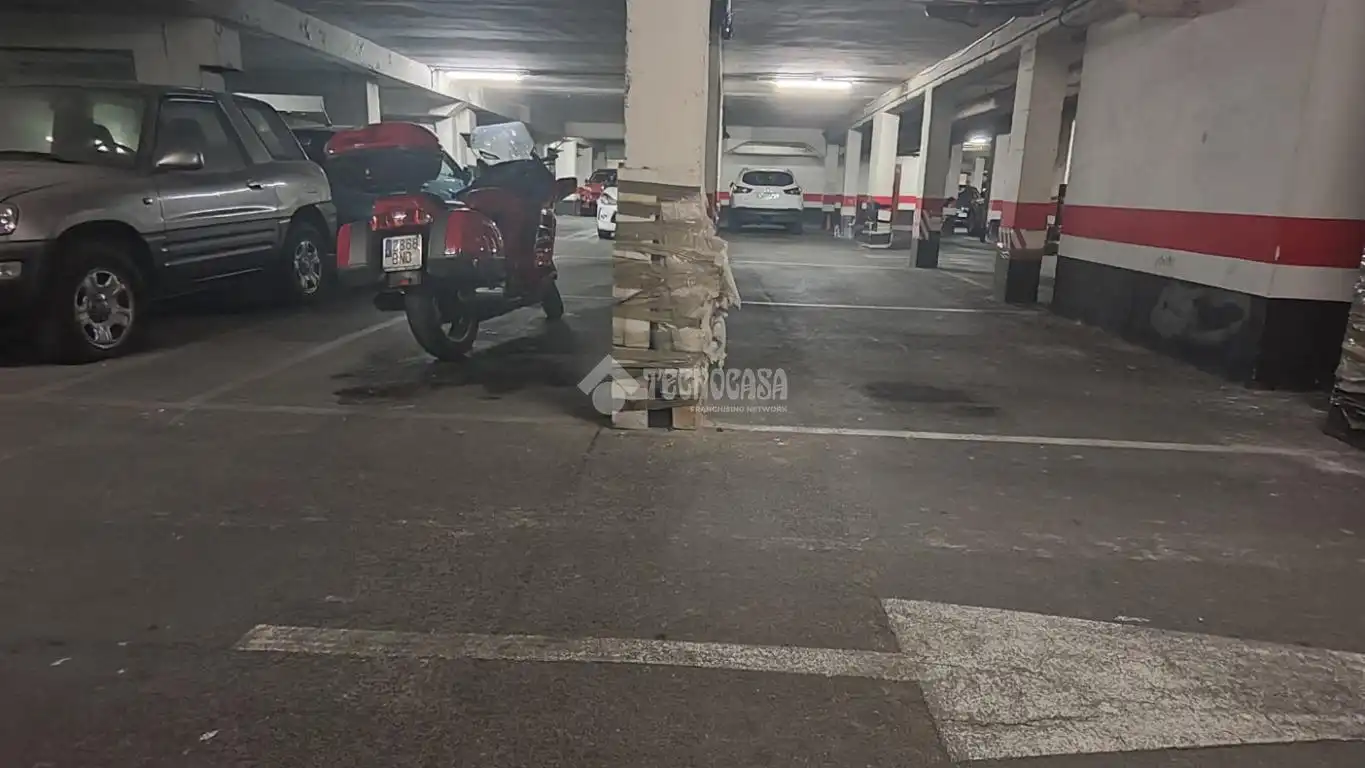 Aparcament de Pis en venda en Zaragoza amb Terrassa