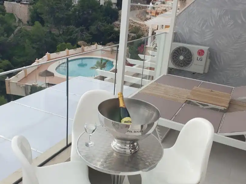 Dúplex amb piscina de lloguer a Calle la Romántica 54