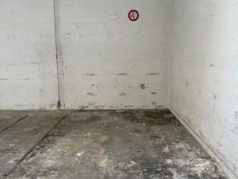 Nave industrial en venta en Carrer Besalú 4, imagen 14