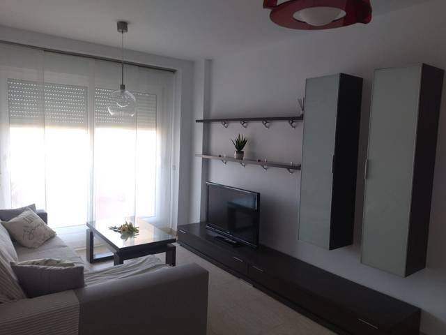Piso en Alquiler en Calle Costa Blanca en Aguadulce Sur