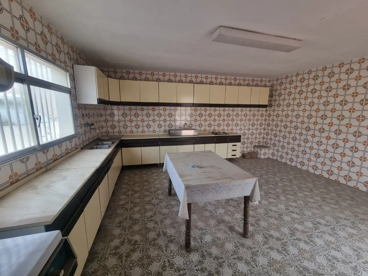 Kitchen of Buildings for sale in Almería