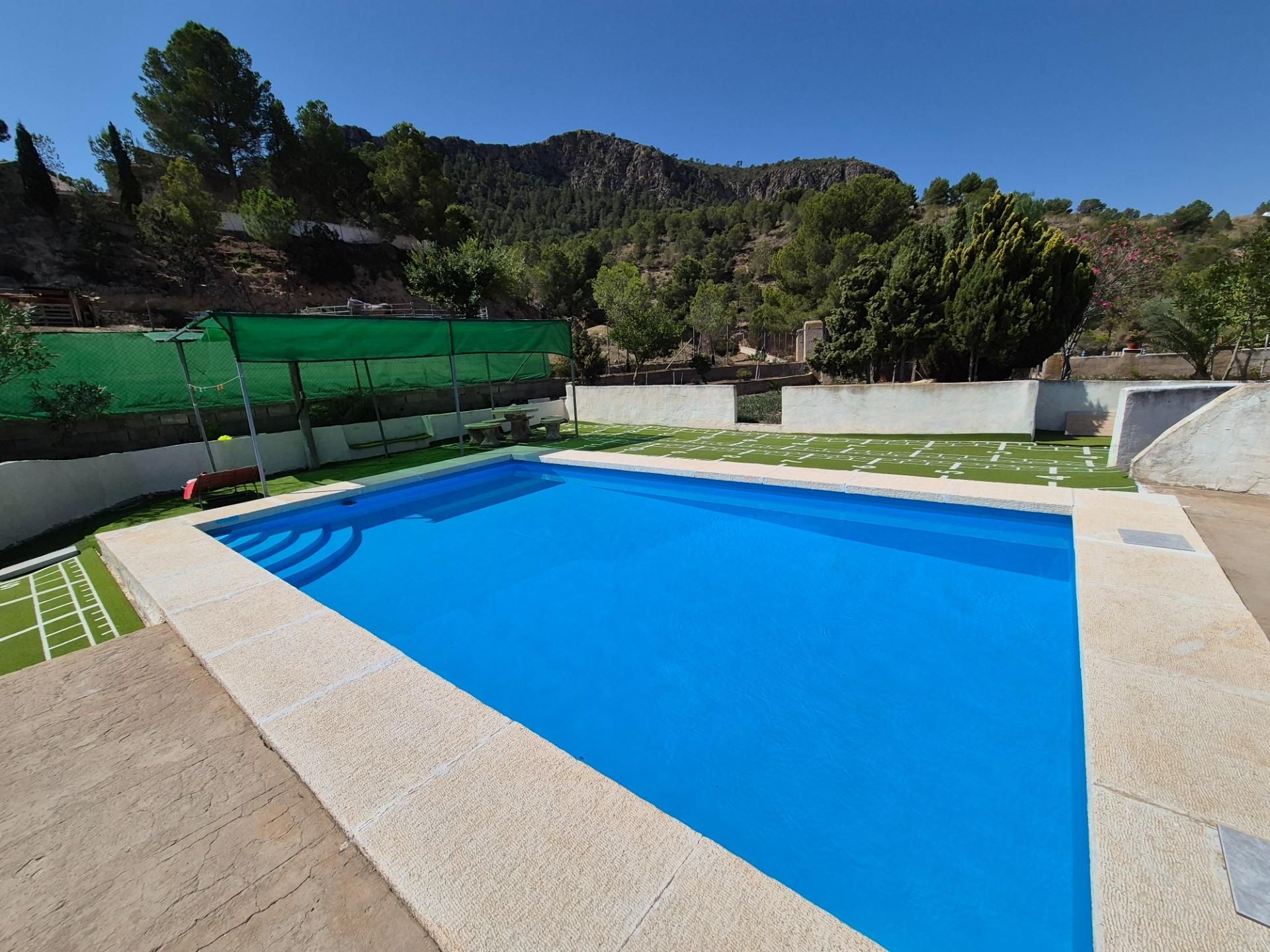 Piscina de Casa o xalet en venda en Elda amb Piscina