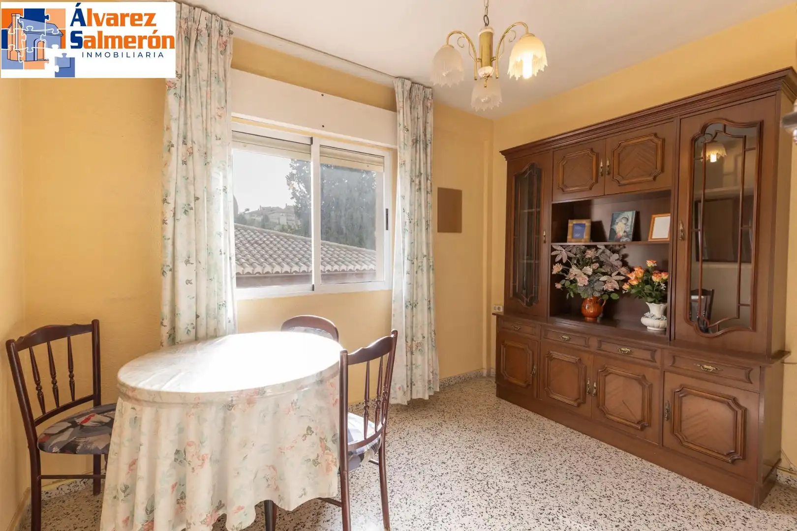 Dining room of Flat for sale in Genil