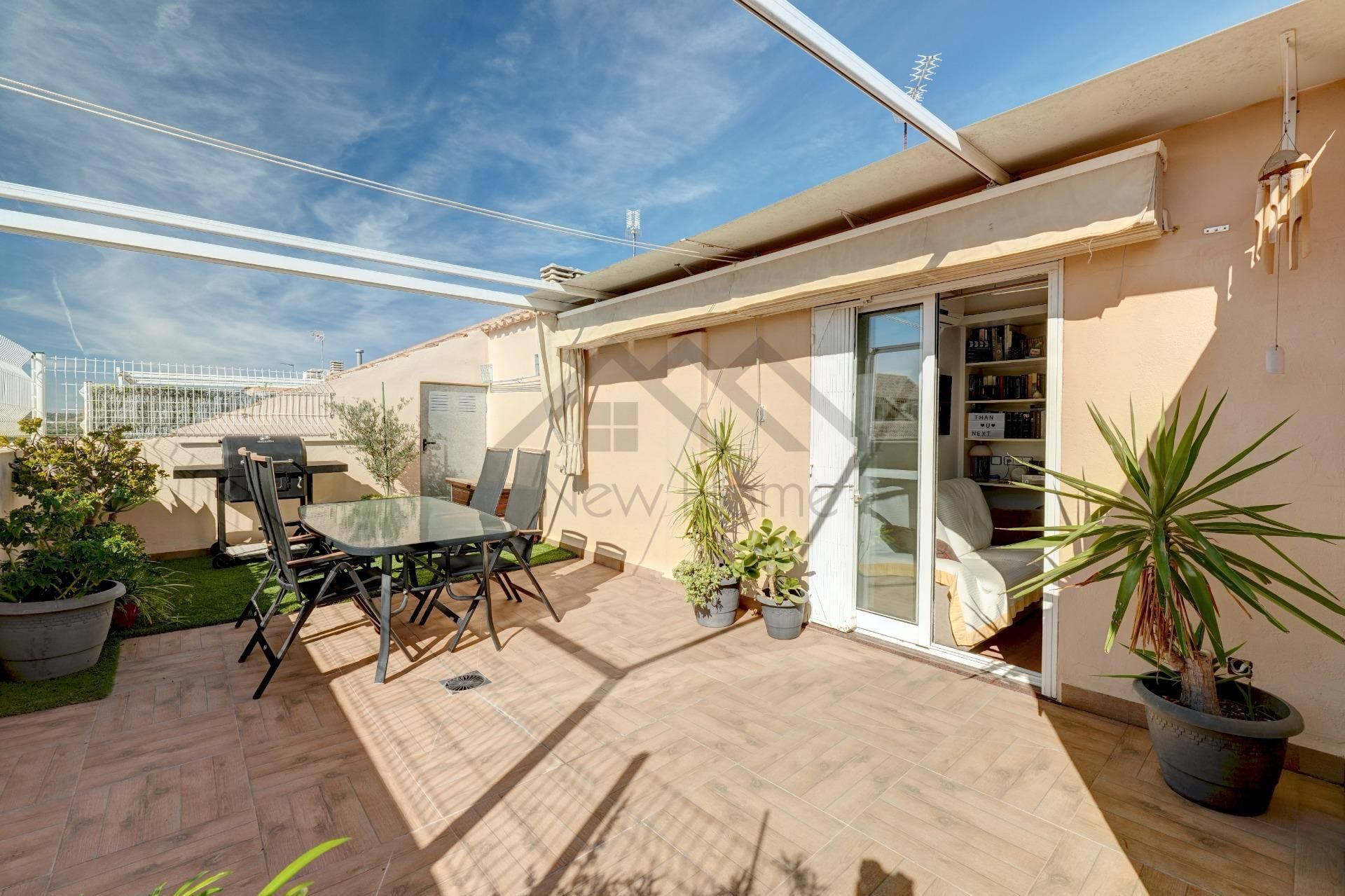 Terrassa de Àtic en venda en La Pobla de Vallbona amb Aire condicionat, Terrassa i Traster