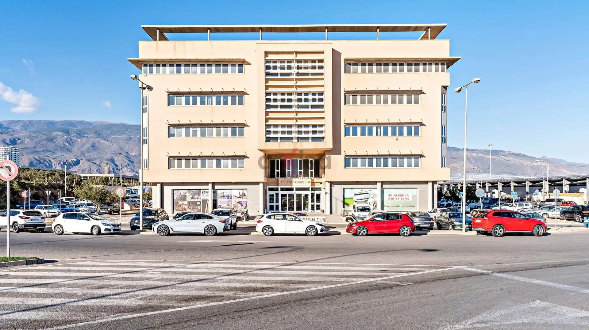Außenansicht von Büro zum Verkauf in El Ejido mit Klimaanlage und Heizung