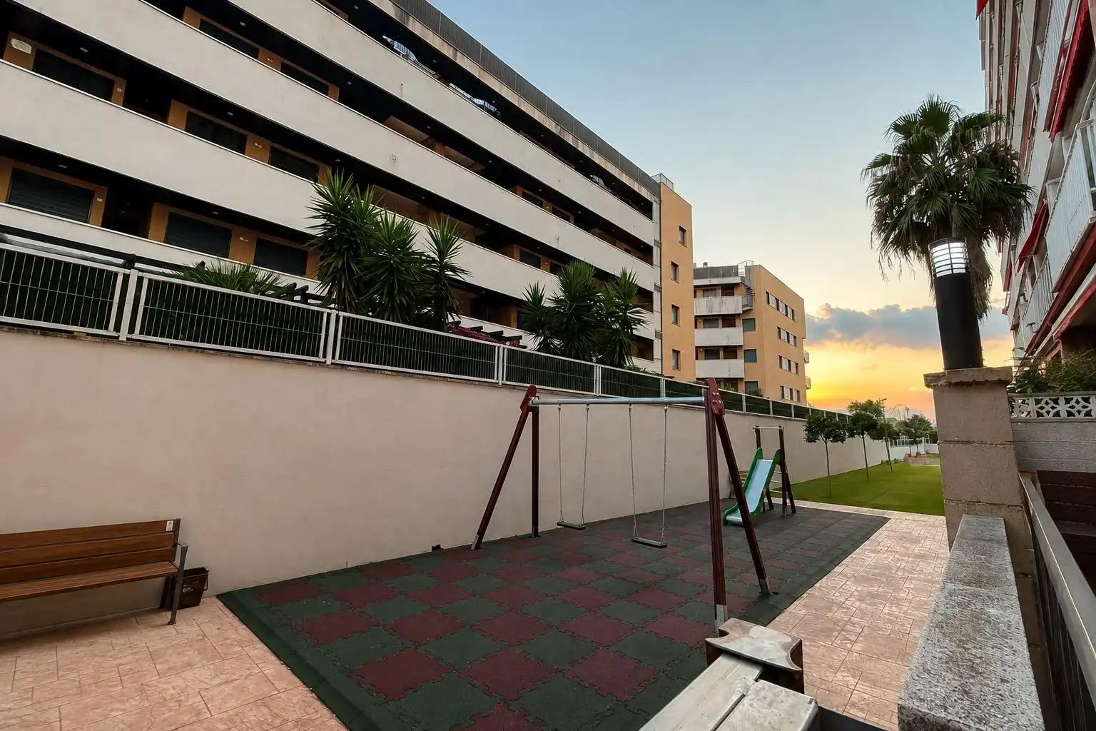 Piso con terraza en venta en Carrer AMADEU VIVES
