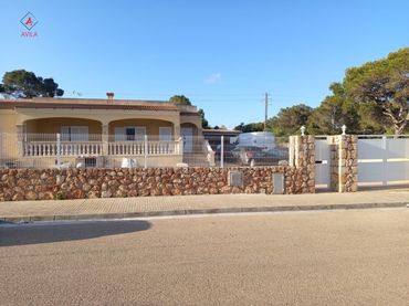 Xalet amb piscina en venda a Cala Pi - Vallgornera