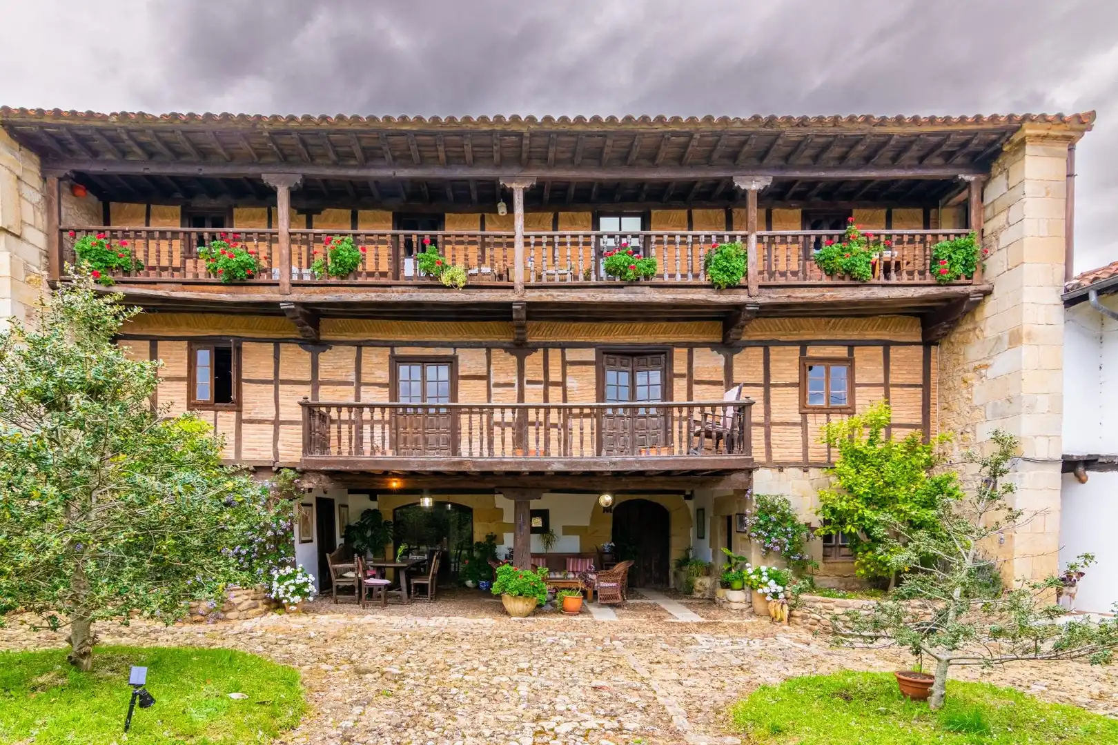 Vista exterior de Casa o chalet en venta en Reocín
