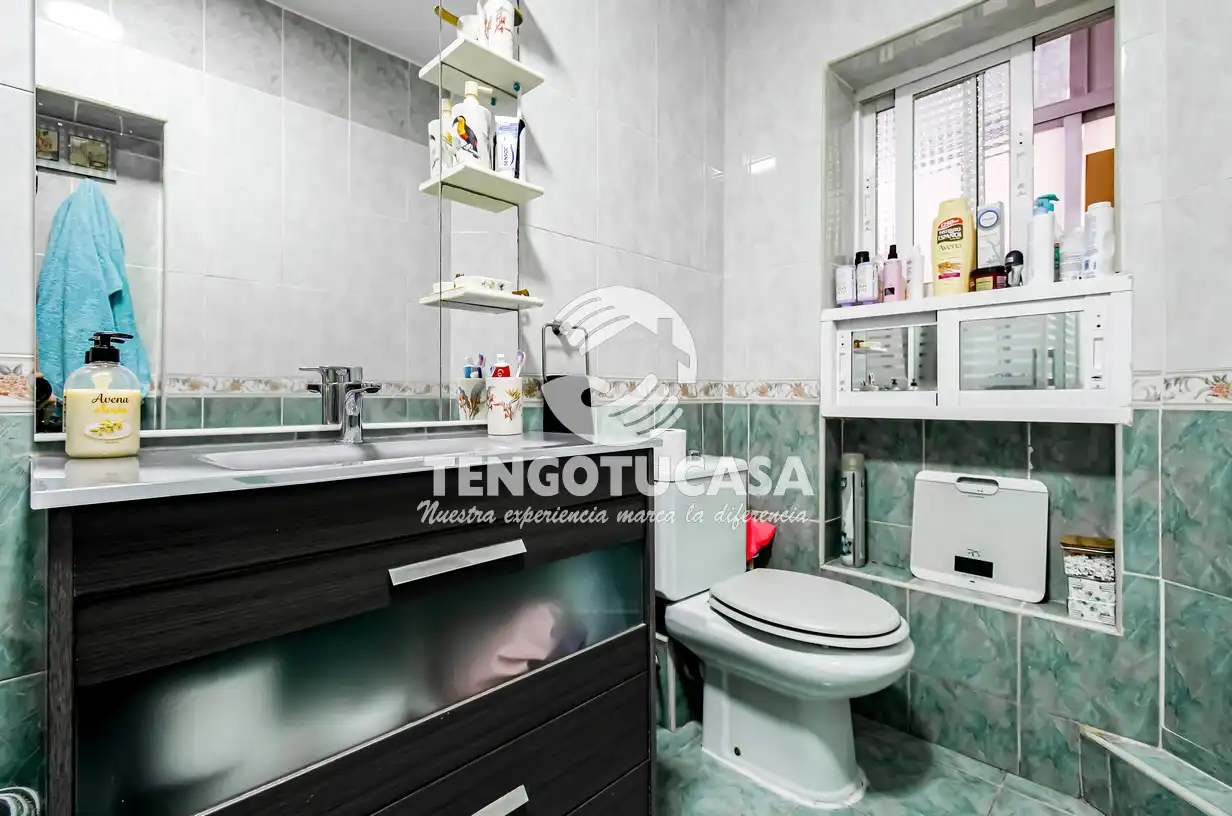 Baño de Piso en venta en Madrid con Aire acondicionado, Calefacción y Amueblado