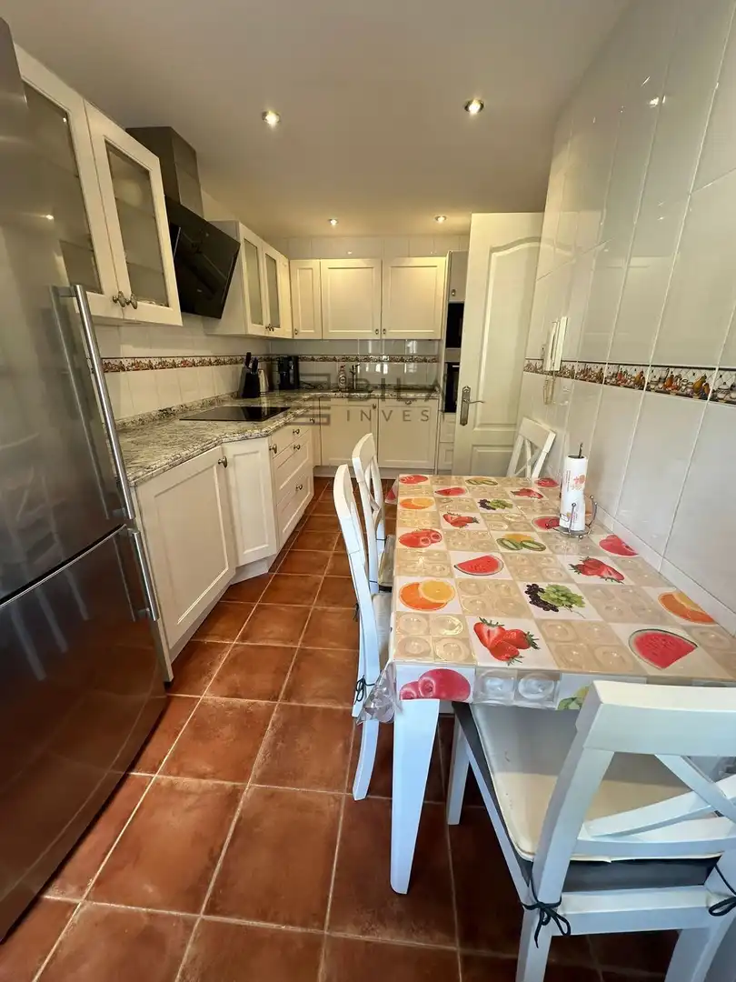 Terraced house with pool for sale in Real de Miraflores, imagen 10