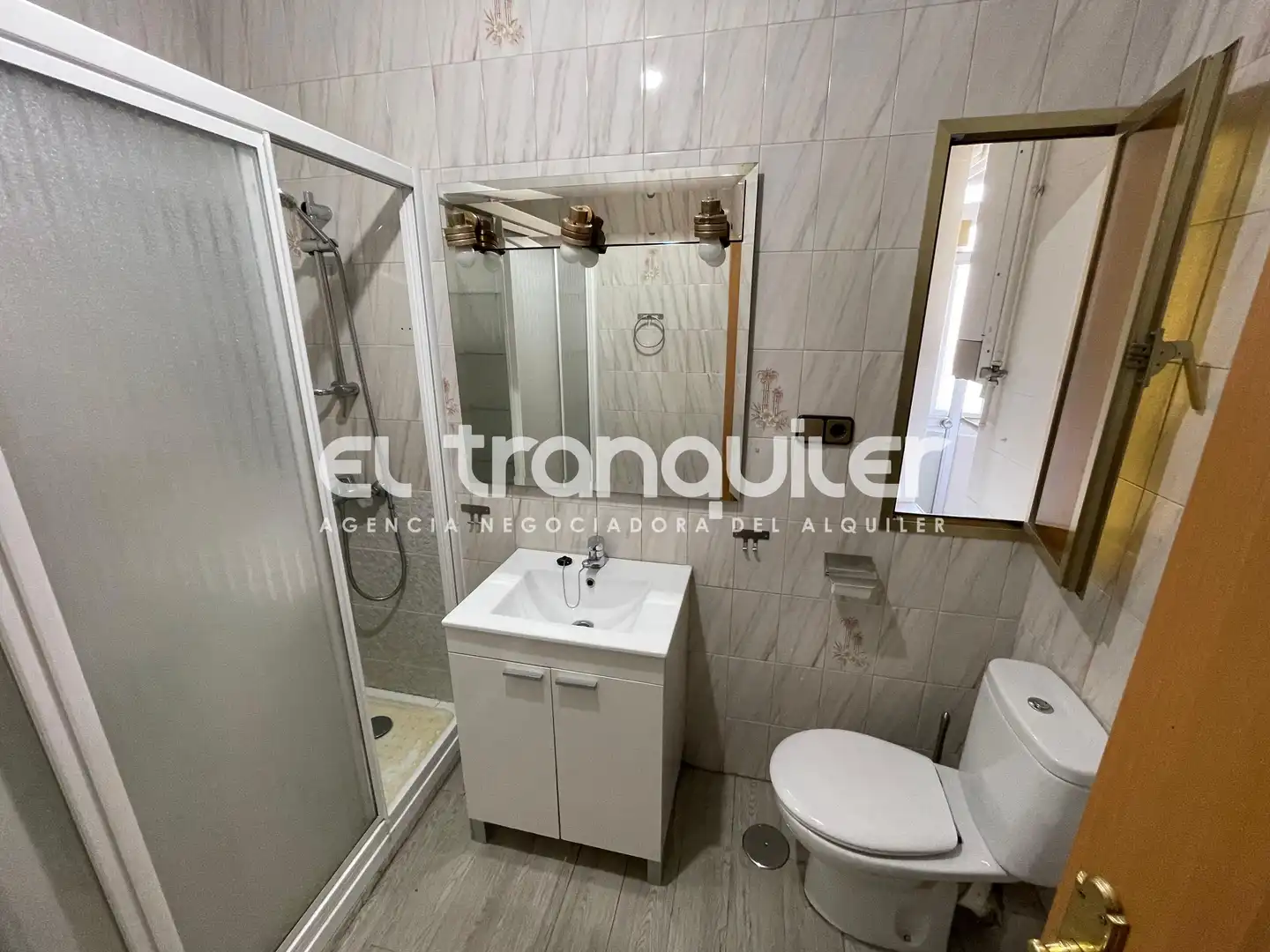 Penthouse with lift to rent in Calle Torres Miranda, imagen 9