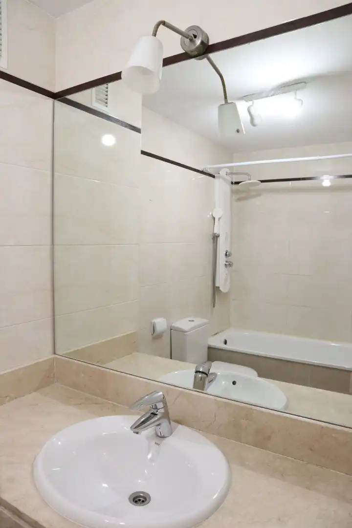 Flat with pool for sale in Travesía Acebo, imagen 5