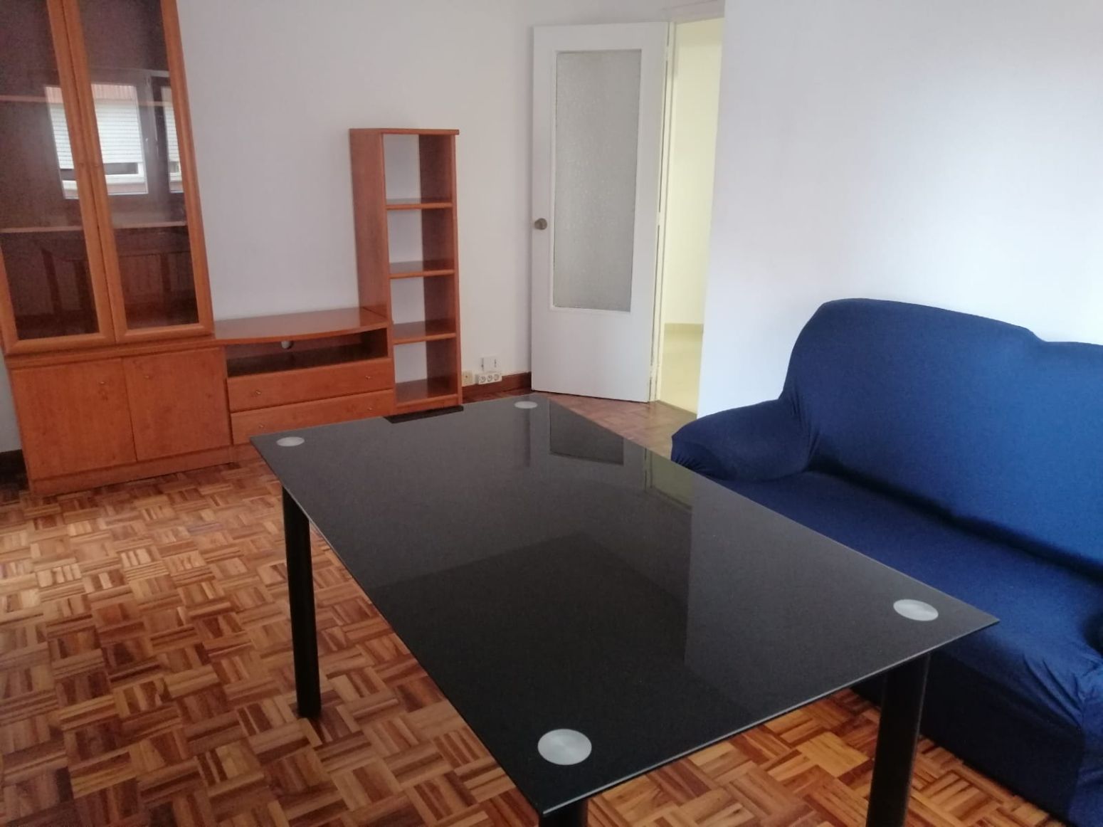 Living room of Flat to rent in Oviedo   with Heating, Terrace and Furnished