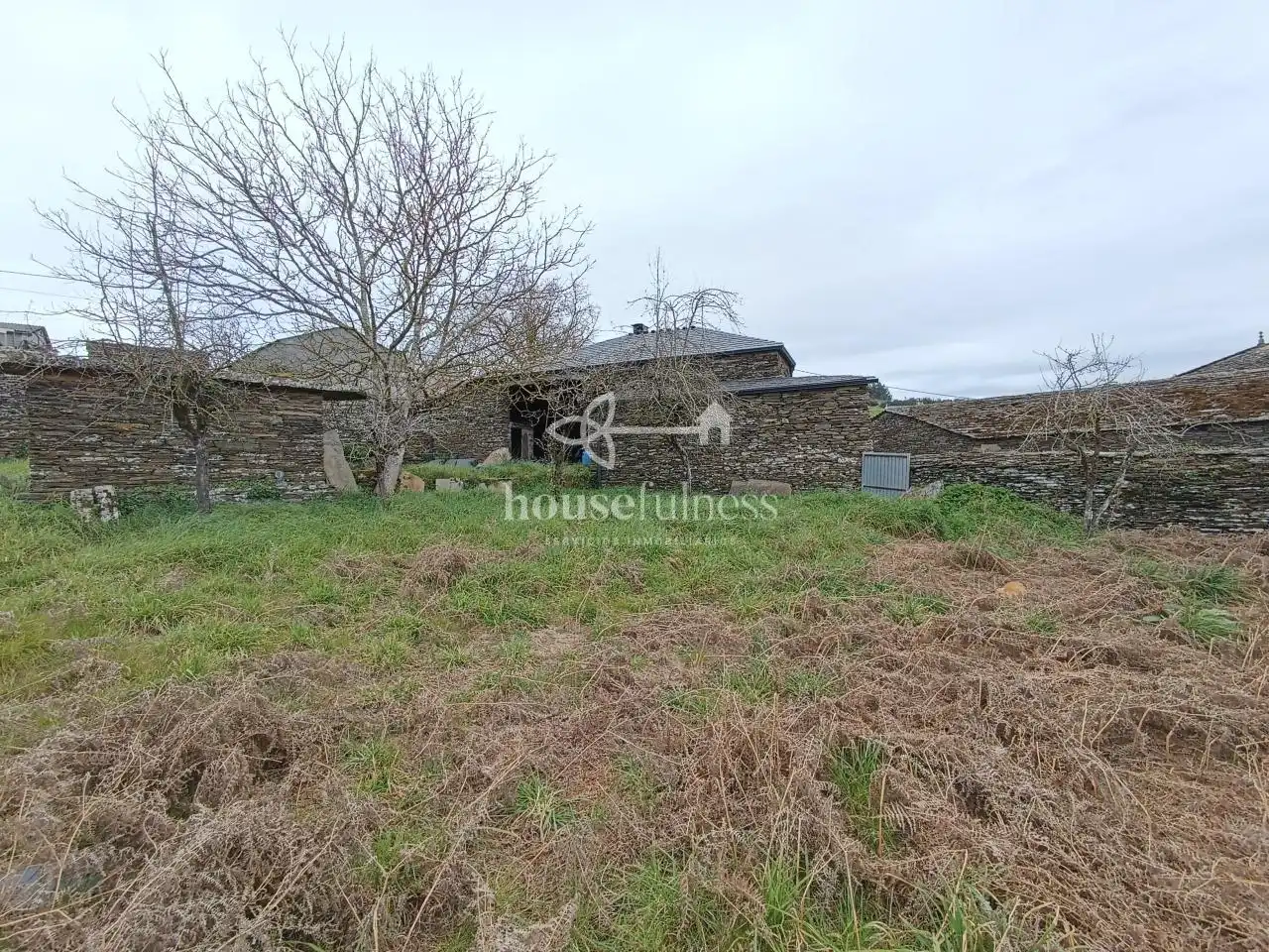 Finca rústica en venta en Lugo con Calefacción y Jardín privado
