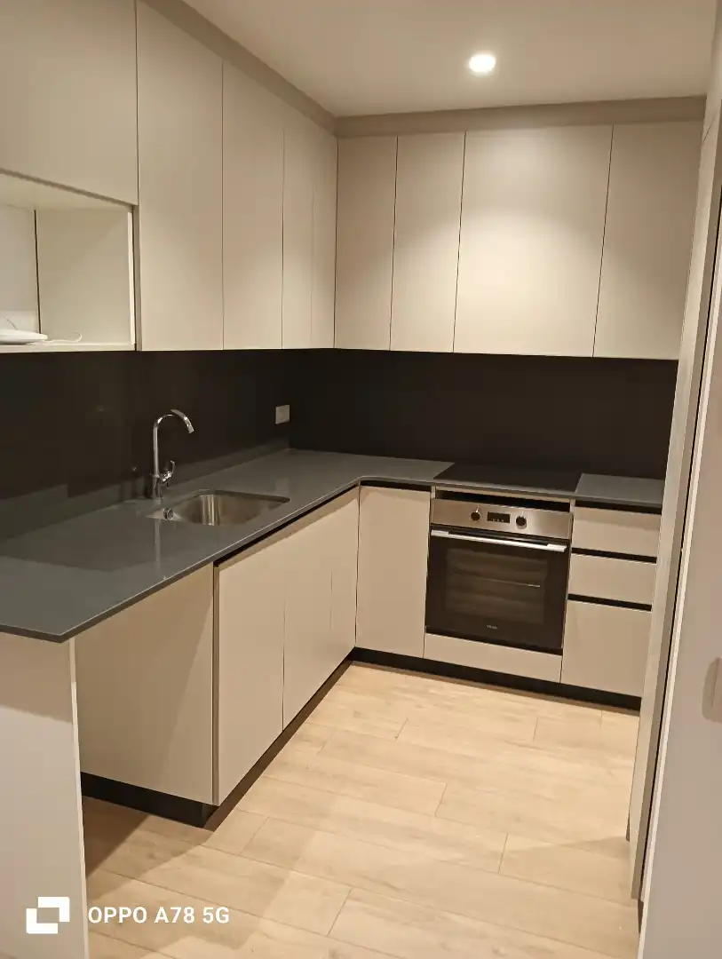 Cocina de Piso de alquiler en Mataró con Aire acondicionado, Calefacción y Horno