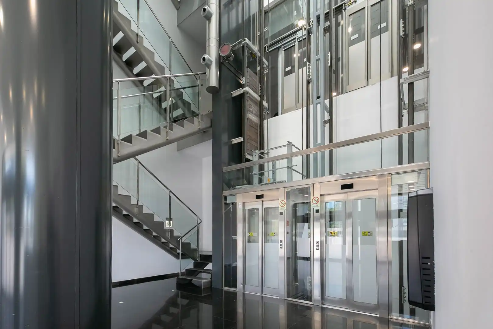 Office for rent in L'Hospitalet de Llobregat  with Air Conditioner and Heating