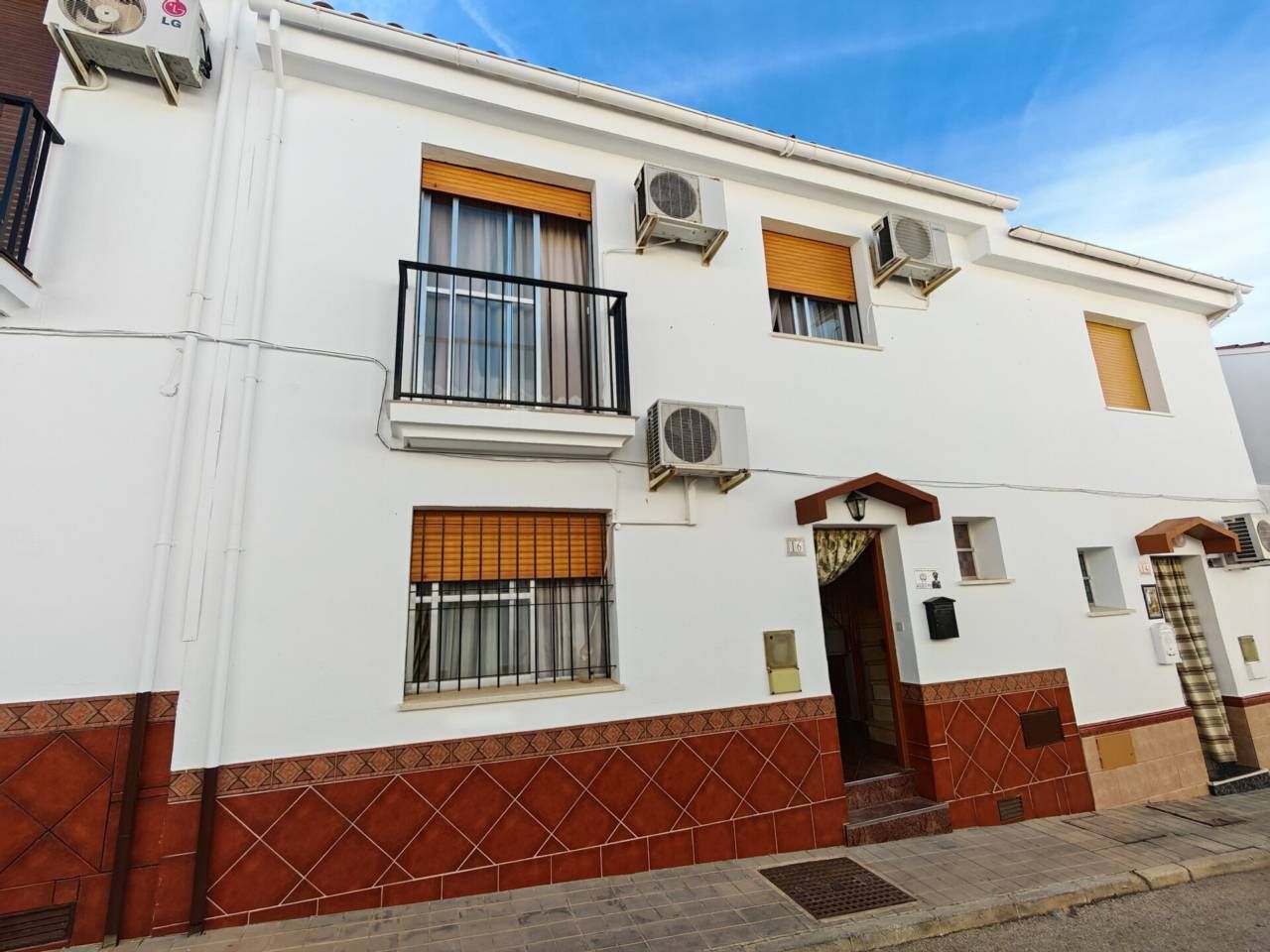 Vista exterior de Casa o xalet en venda en Moraleda de Zafayona amb Aire condicionat, Calefacció i Moblat