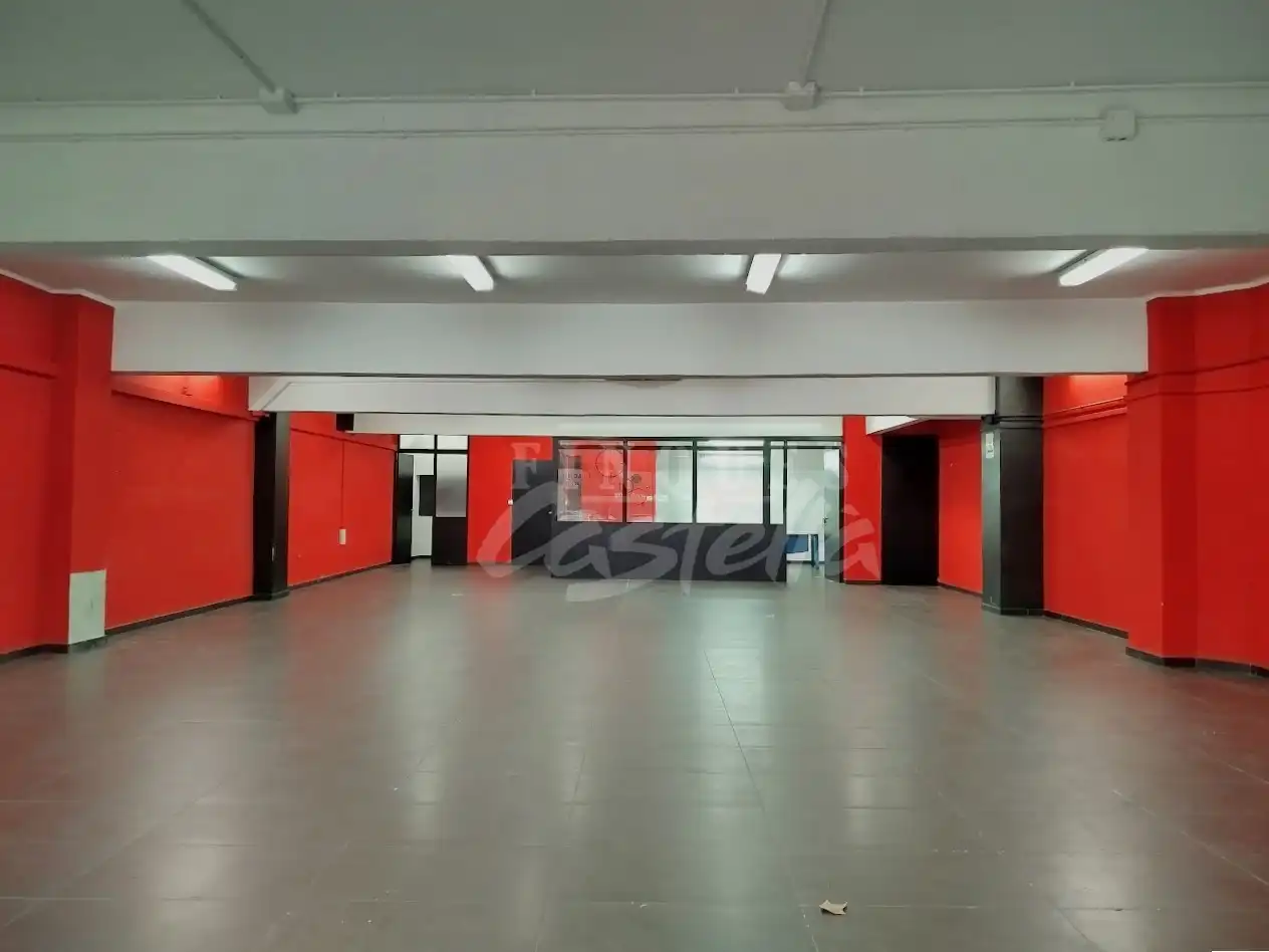 Fabrikhallen zur Miete in Mataró