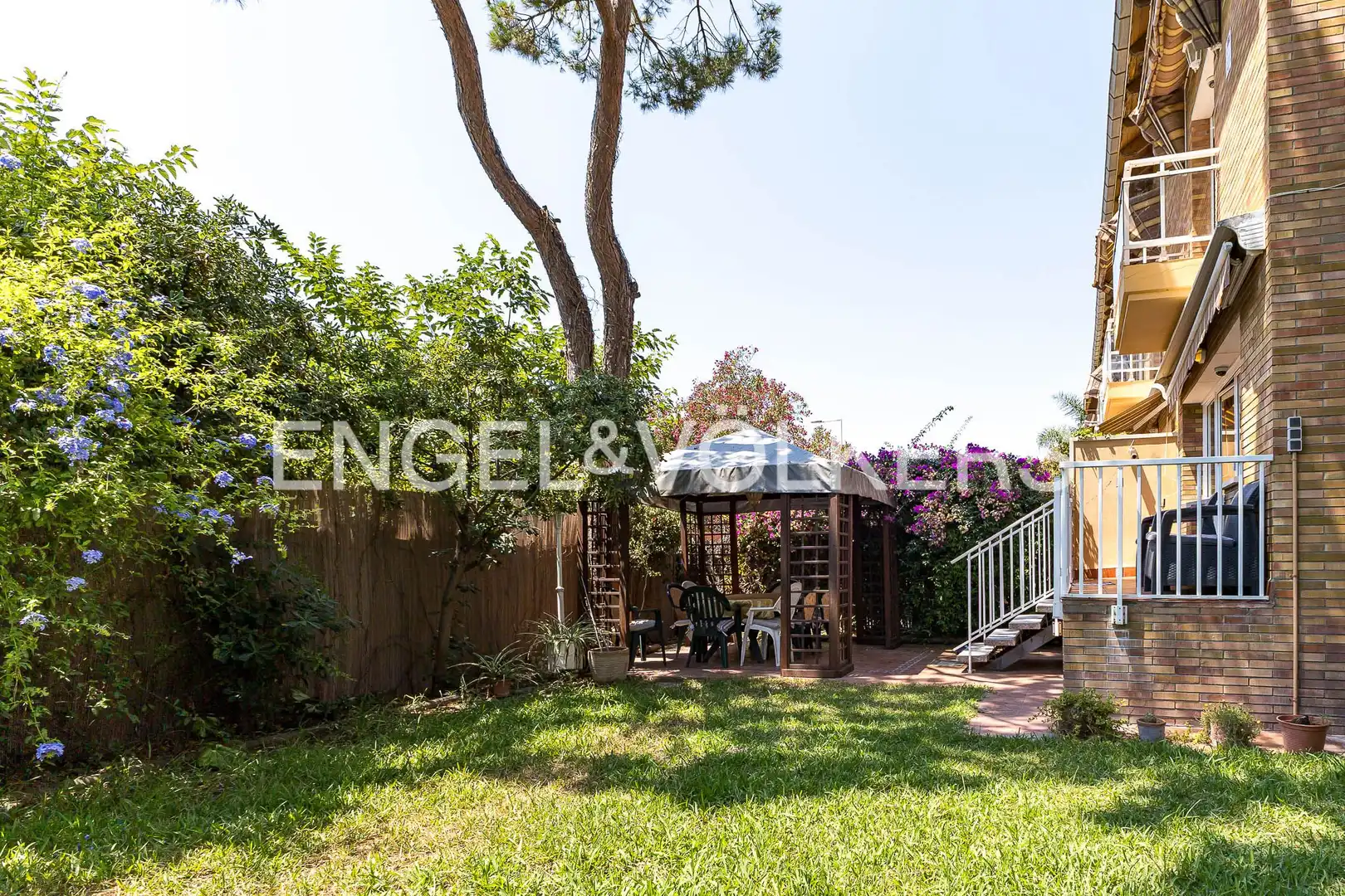 Garten von Einfamilien-Reihenhaus zur Miete in Castelldefels mit Klimaanlage, Heizung und Privatgarten