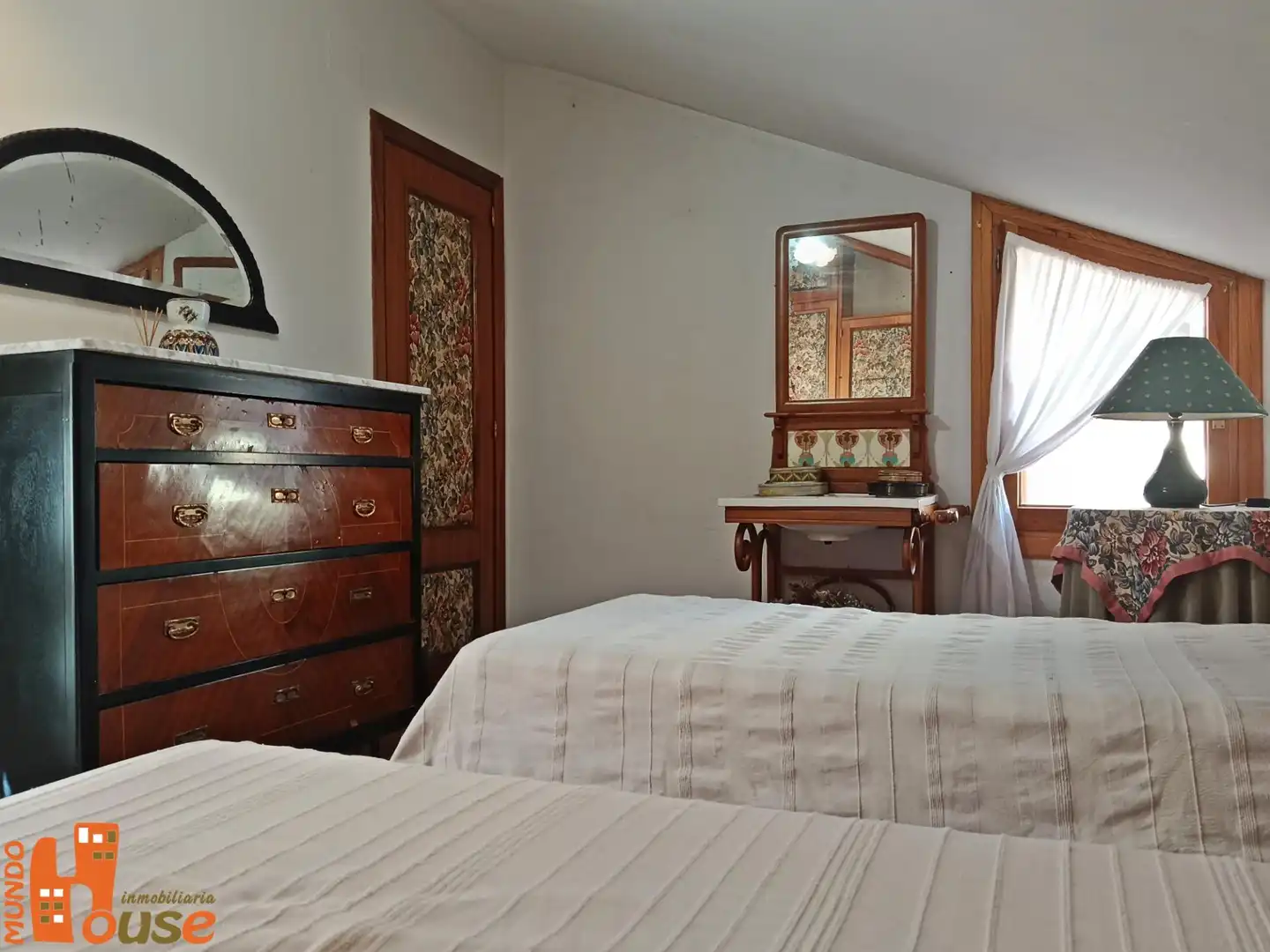 Bedroom of Flat for sale in Segovia  with Furnished