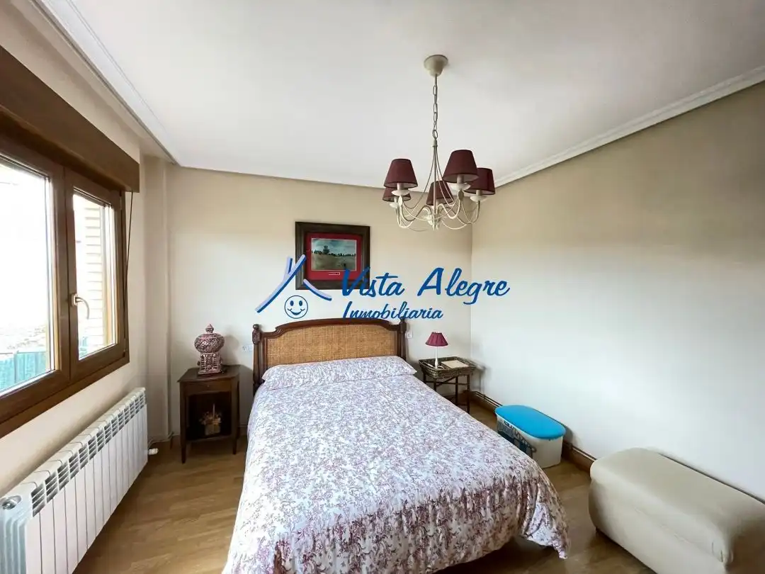 Habitación de Casa o chalet en venta en Cuzcurrita de Río Tirón con Calefacción, Jardín privado y Terraza