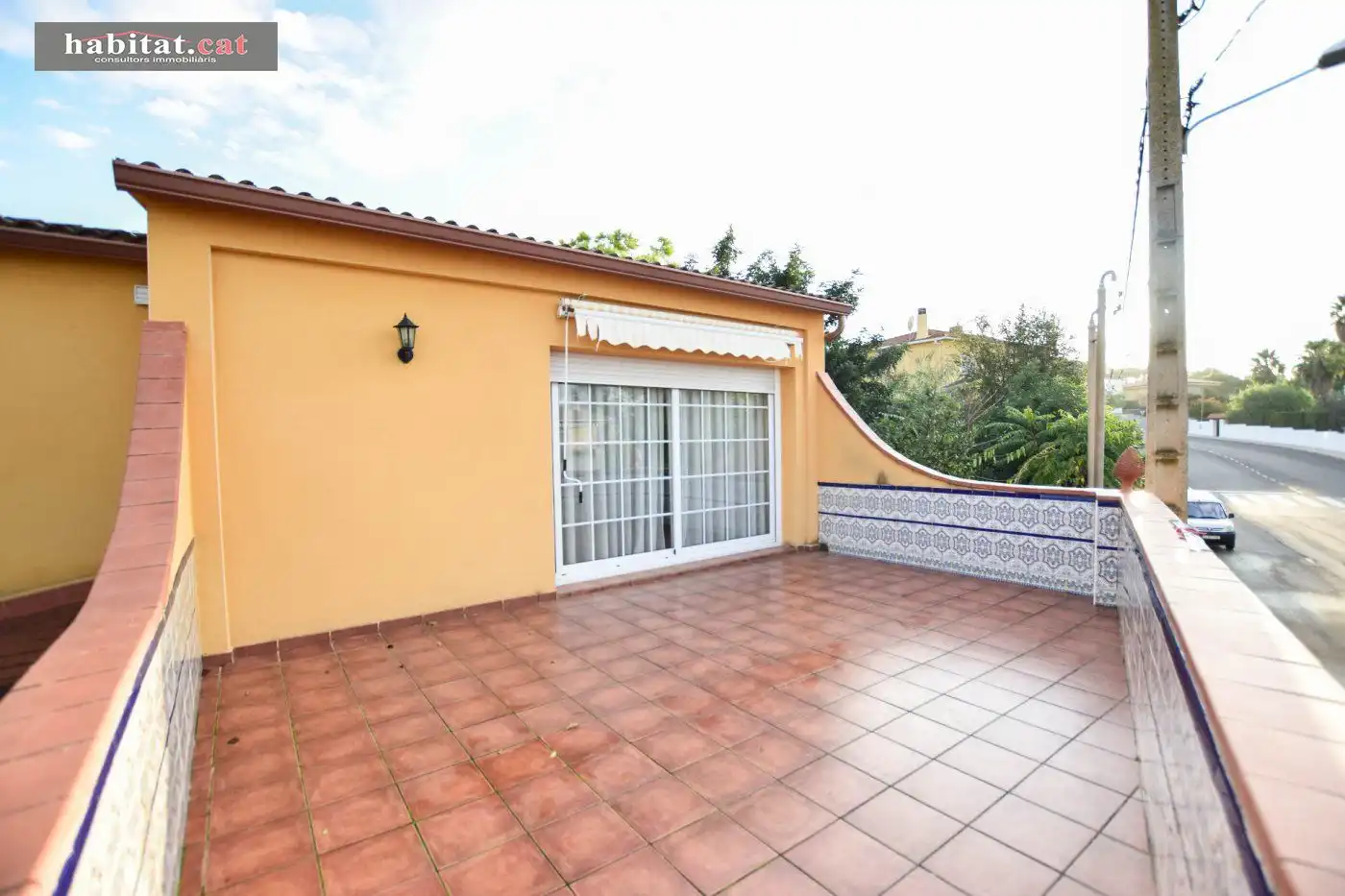 Vista exterior de Casa o xalet en venda en Sant Pere de Ribes amb Aire condicionat, Calefacció i Jardí privat