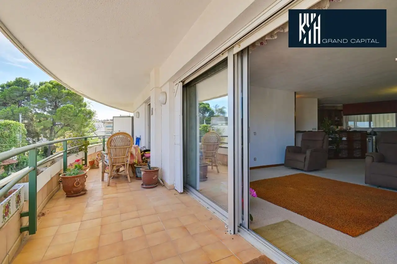 Flat with lift for sale in Calle EIVISSA