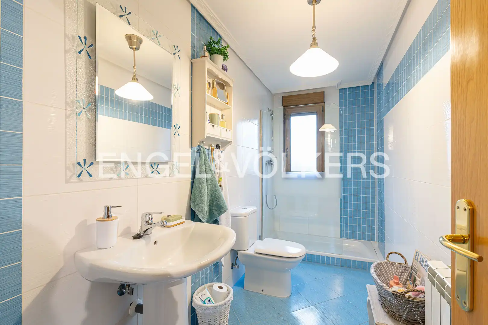 Baño de Casa o chalet en venta en Cobeña con Calefacción, Jardín privado y Parquet