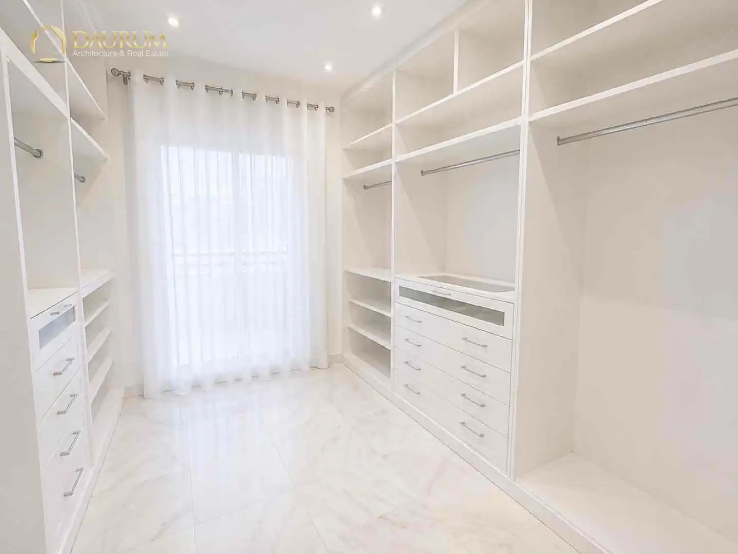 Bedroom of Houses for sale in La Algaba  with Air Conditioner, Terrace and Storage room