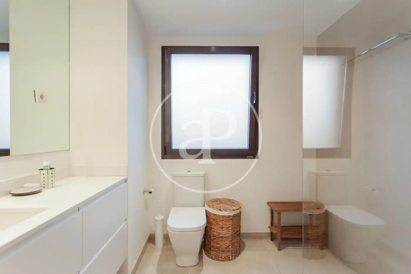 Bathroom of Flat for sale in Moncloa - Aravaca