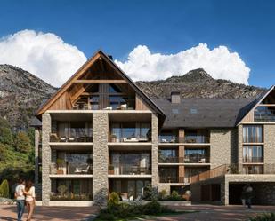 Außenansicht von Wohnung zum verkauf in Panticosa mit Terrasse und Balkon