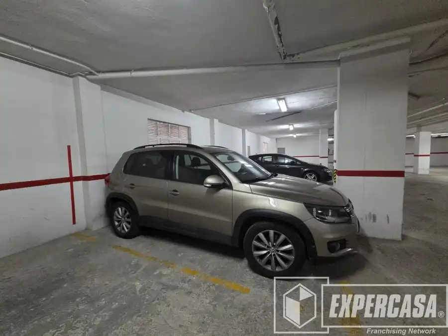 Aparcament de Apartament de lloguer en Cullera amb Terrassa, Piscina i Moblat