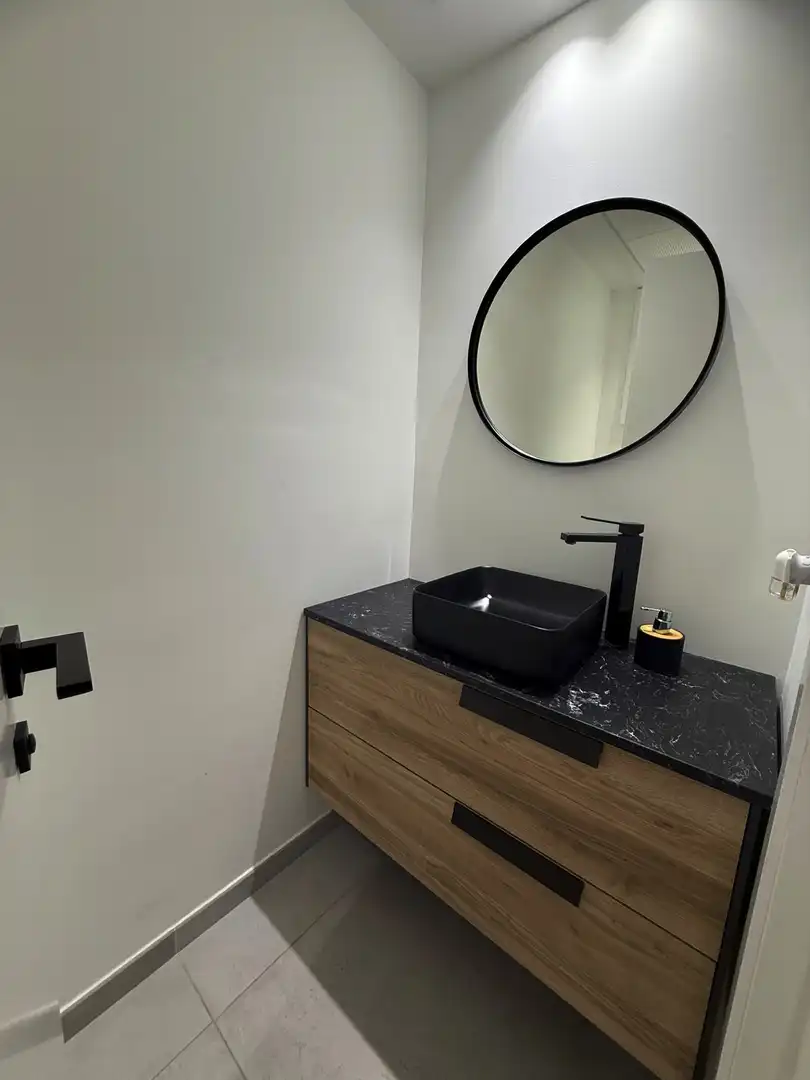 Baño de Casa adosada en venta en Marbella con Aire acondicionado, Terraza y Trastero