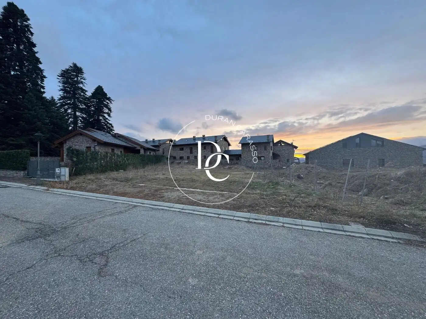 Residential for sale in Das