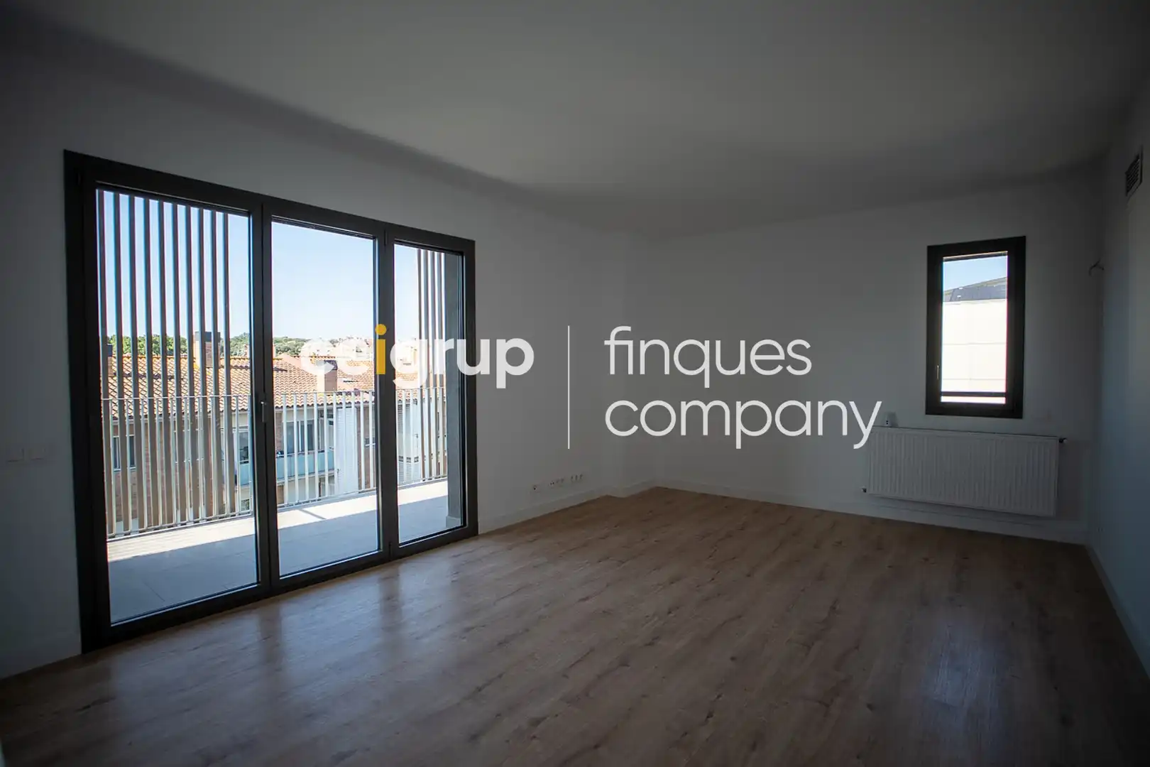 Sala de estar de Dúplex en venta en Girona con Calefacción, Terraza y Piscina