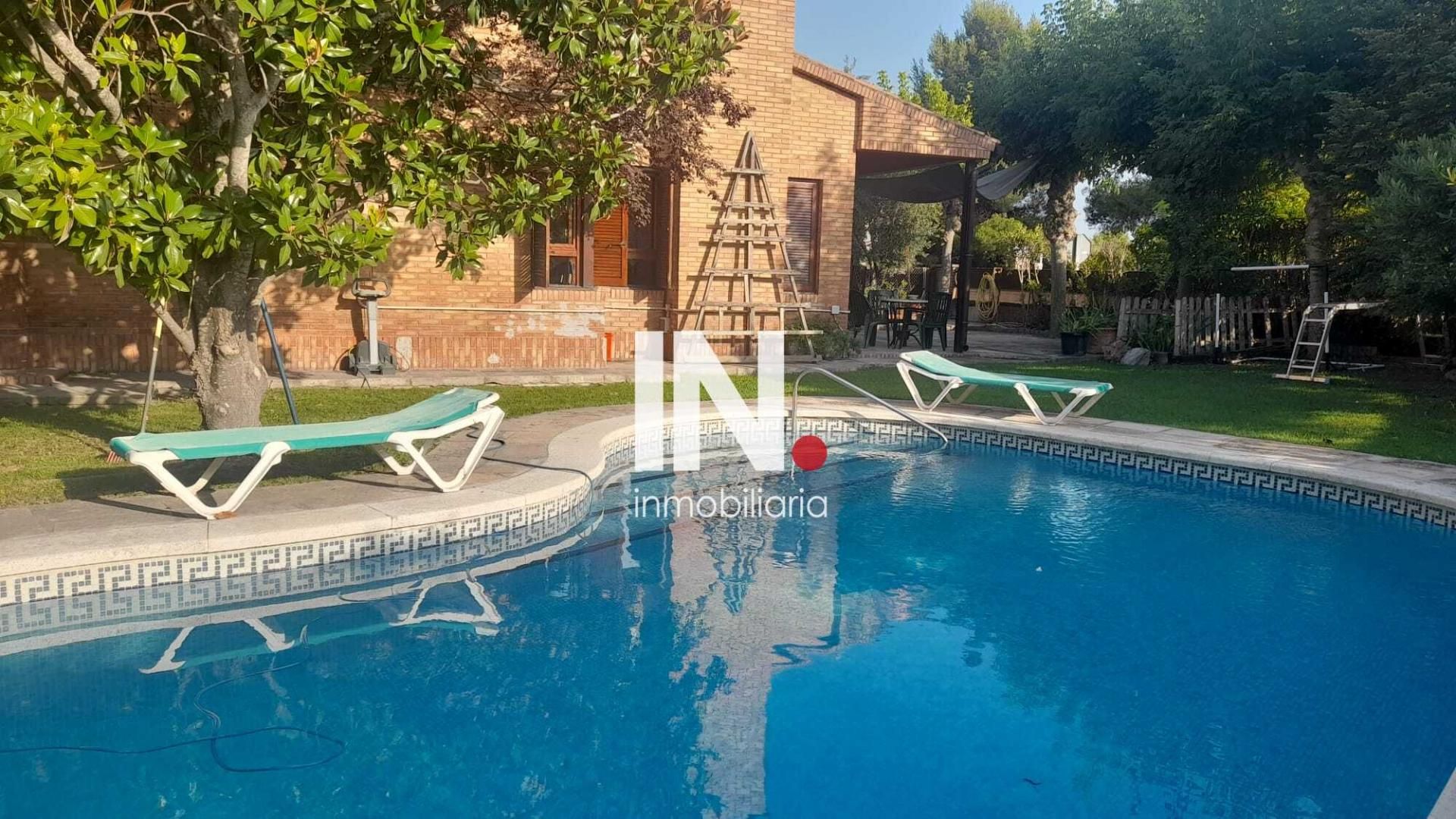Swimming pool of House or chalet for sale in Alpicat  with Heating, Private garden and Terrace