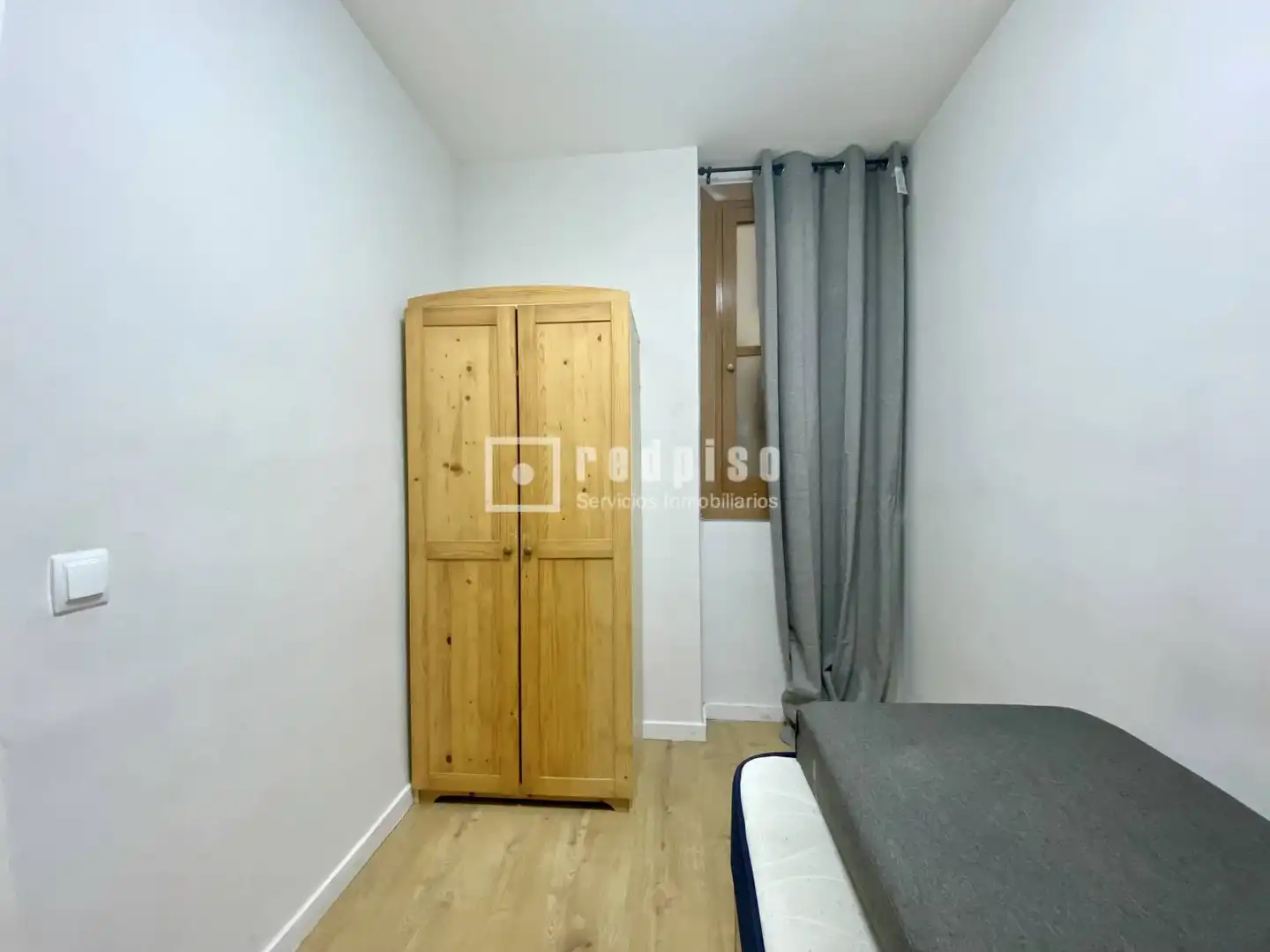Bedroom of Flat for sale in Barcelona