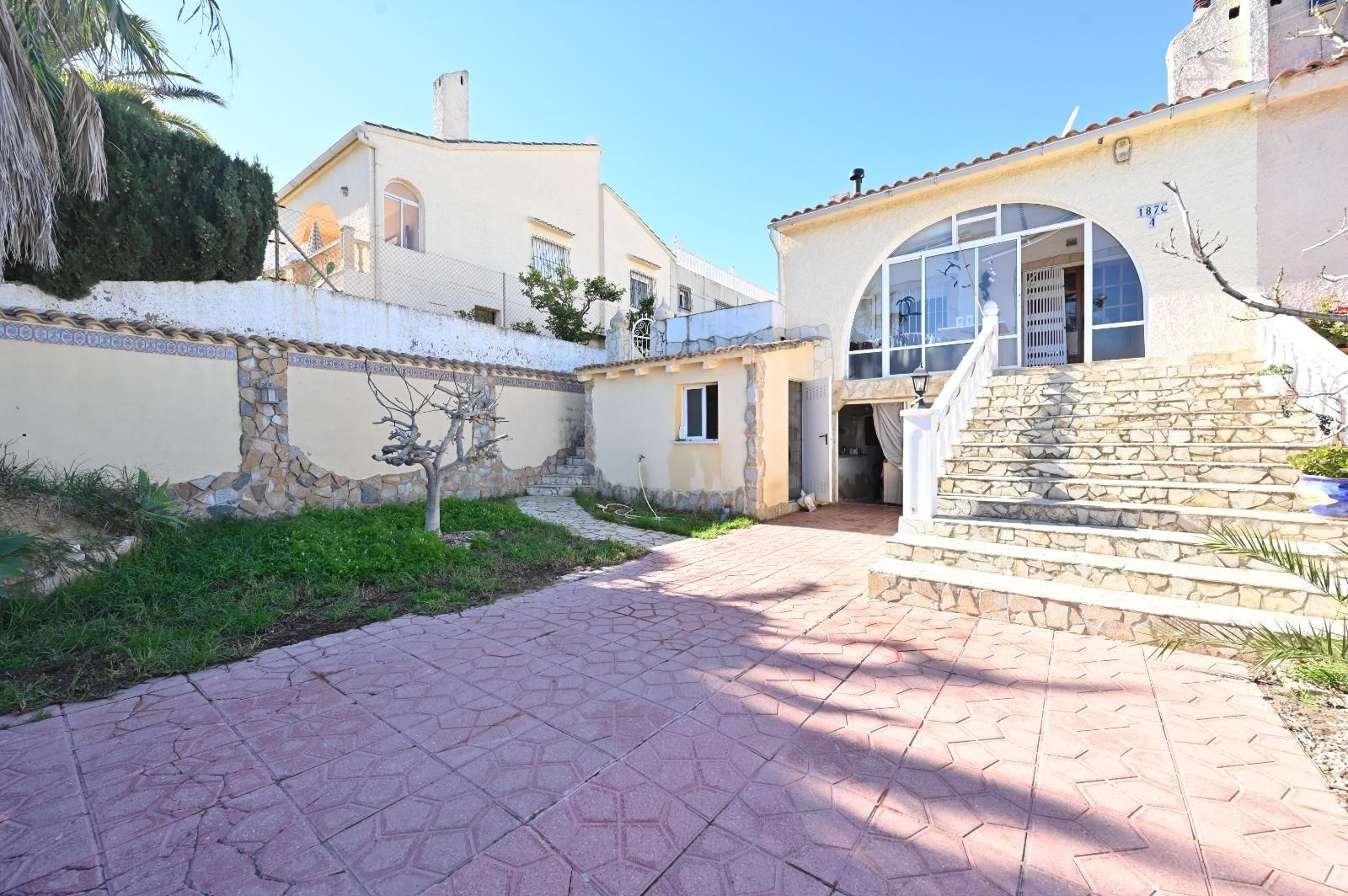 Exterior view of House or chalet for sale in Orihuela  with Air Conditioner, Heating and Private garden