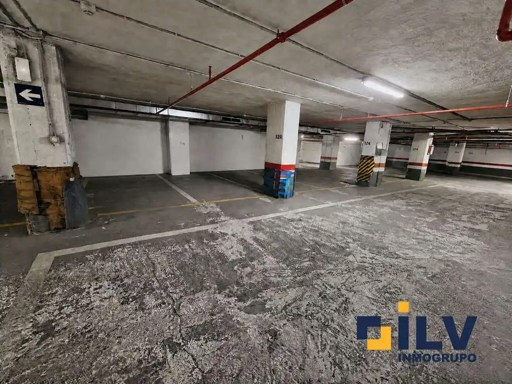 Parking de Piso en venta en Portugalete con Calefacción, Terraza y Amueblado