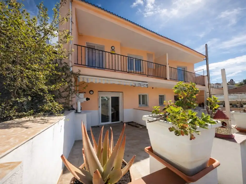 House with terrace for sale in Calle Joan Sarda