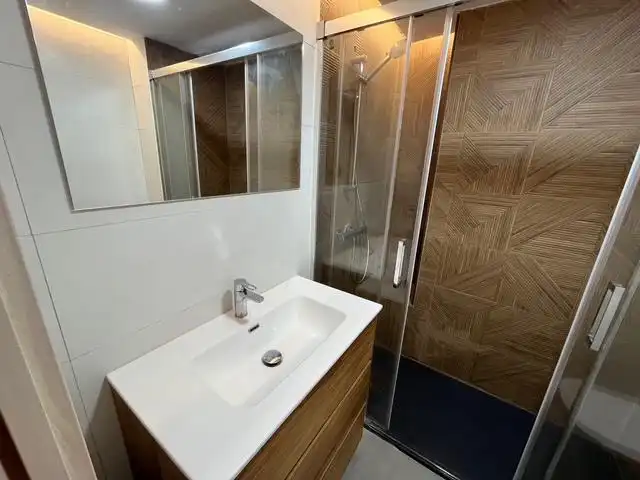 Badezimmer von Wohnung zum Verkauf in Zaragoza mit Klimaanlage und Abstellraum