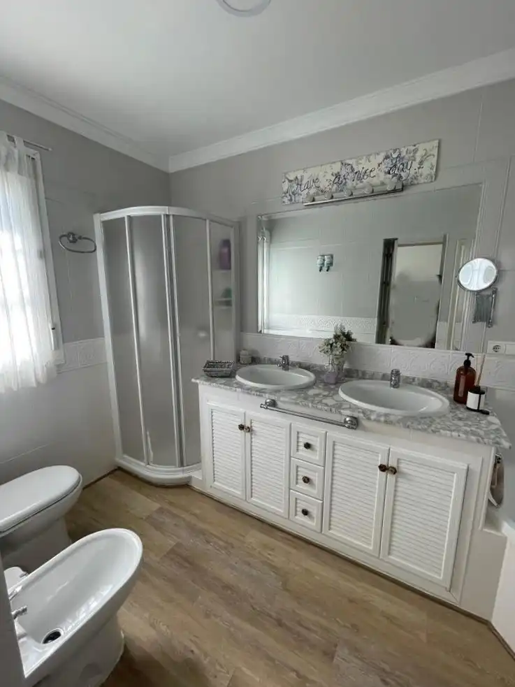 Bathroom of Houses for sale in Chiclana de la Frontera  with Air Conditioner, Private garden and Swimming Pool