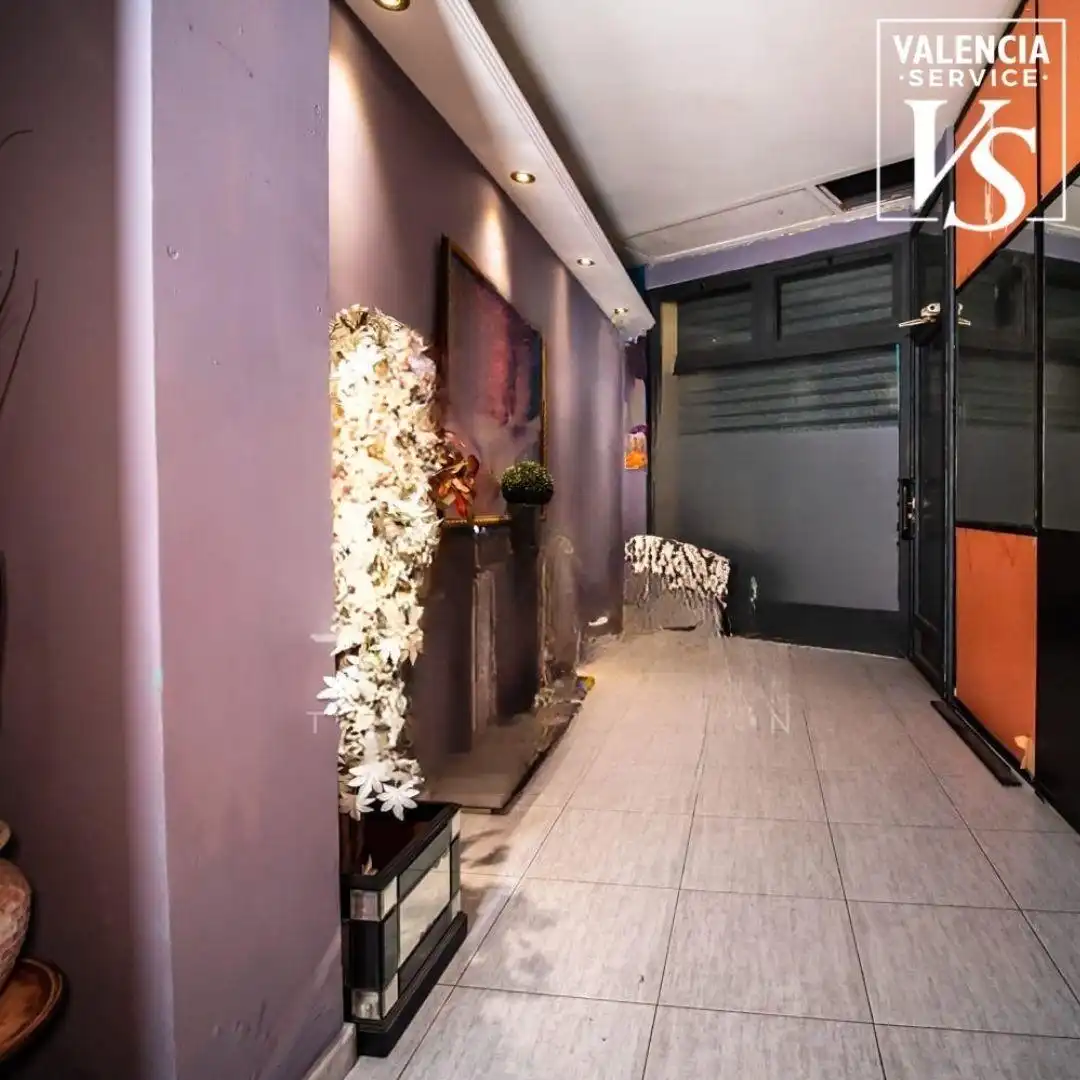 Local en venta en Valencia con Aire acondicionado y Amueblado