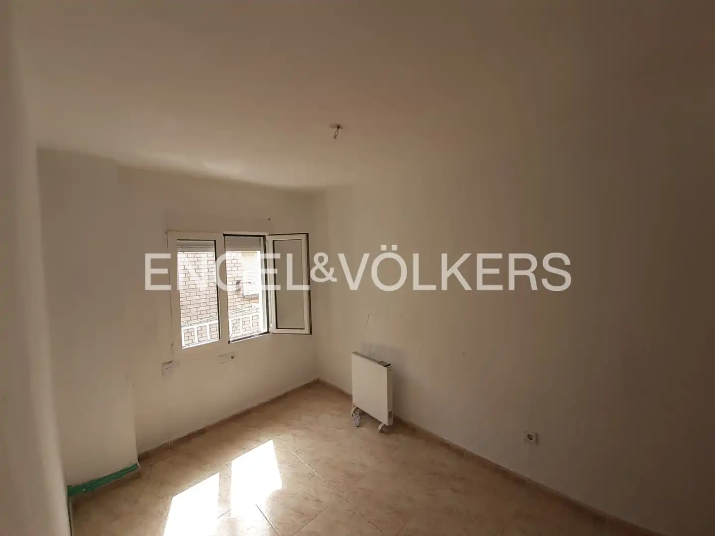 Wohnung zum Verkauf in Alcorcón mit Klimaanlage, Heizung und Terrasse