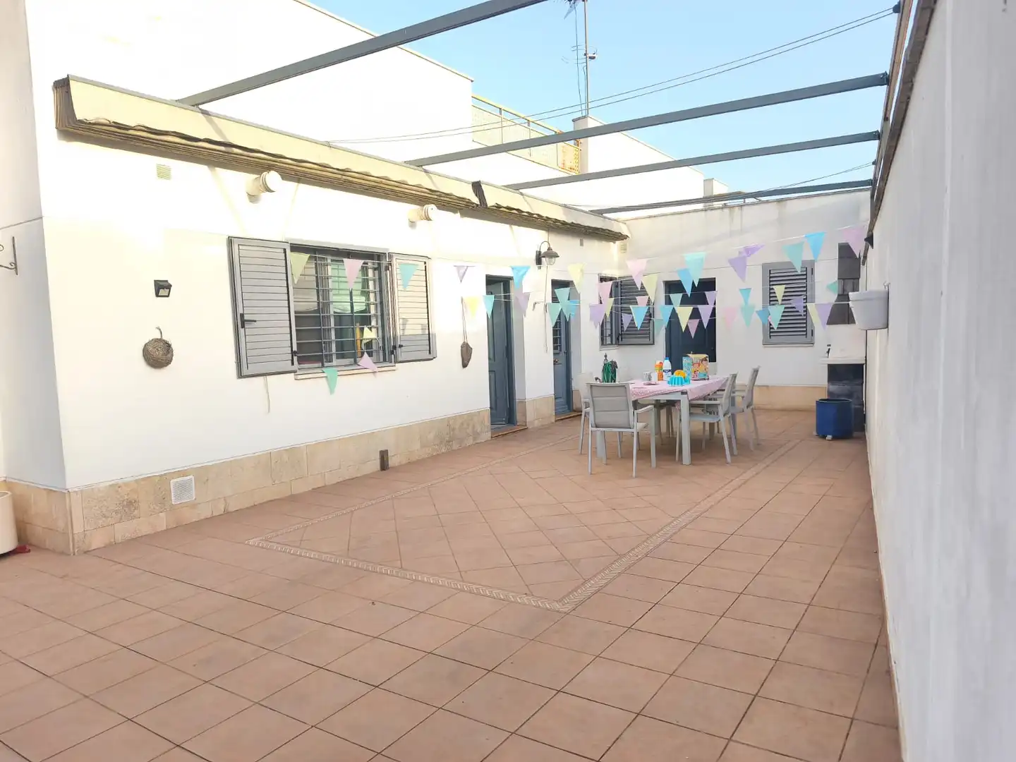 Terrassa de Casa o xalet en venda en Espartinas Pueblo