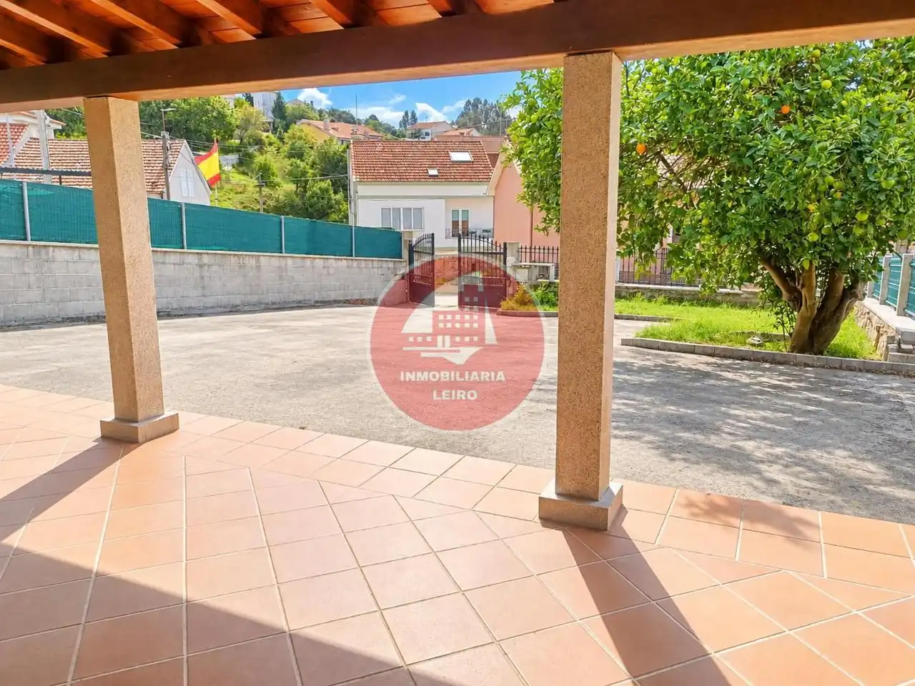 Parking de Piso para compartir en O Carril