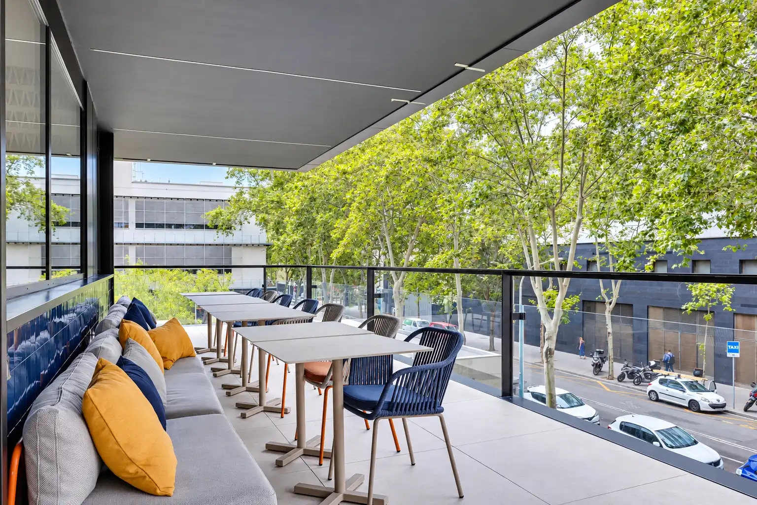 Terraza de Oficina de alquiler en Sant Martí
