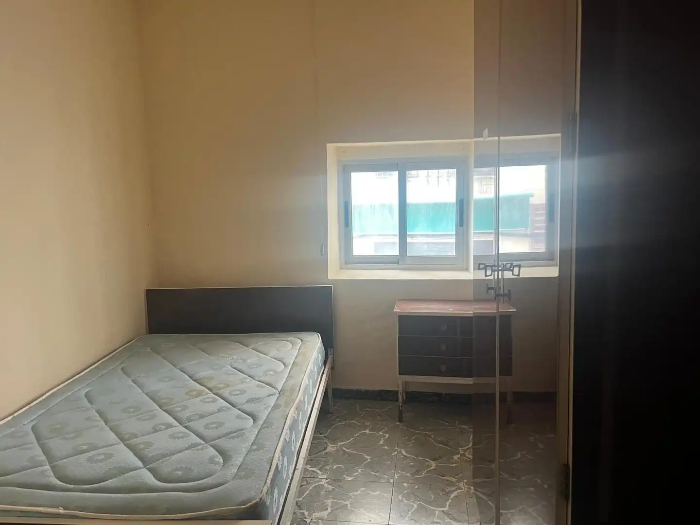 Habitación de Casa adosada en venta en Teresa de Cofrentes