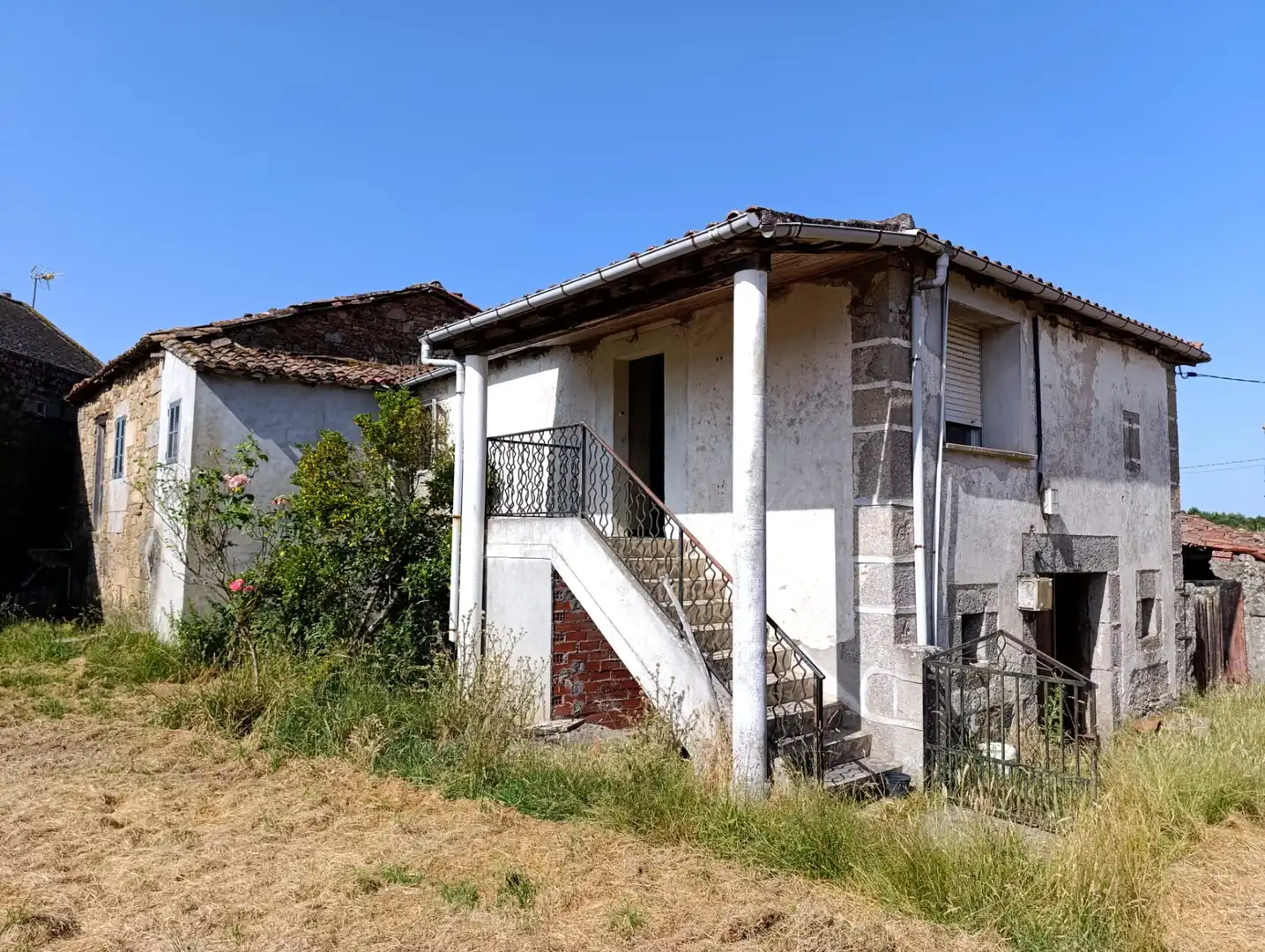 Casa rústica amb jardí en venda a O Saviñao